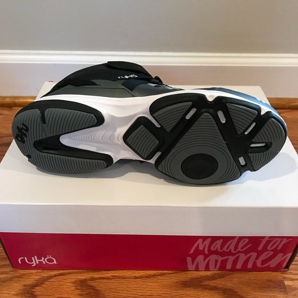 Ryka Devotion XT Mid Top Training Shoe - Size 8.5 - Picture 6 of 8